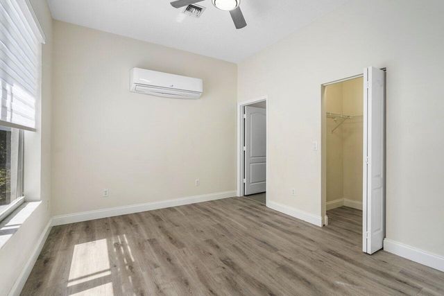 50 Lake Eden Drive, Boynton Beach, FL 33435