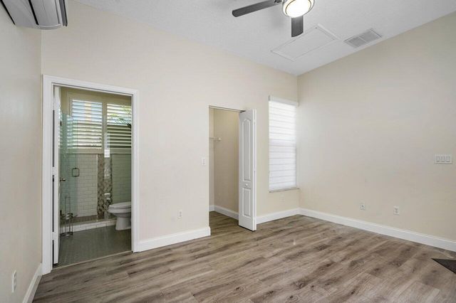 50 Lake Eden Drive, Boynton Beach, FL 33435