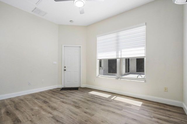 50 Lake Eden Drive, Boynton Beach, FL 33435