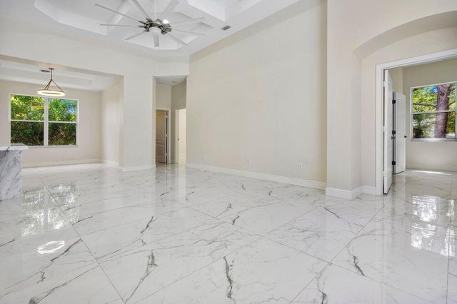 50 Lake Eden Drive, Boynton Beach, FL 33435
