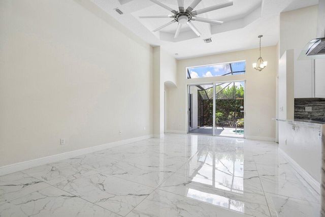 50 Lake Eden Drive, Boynton Beach, FL 33435