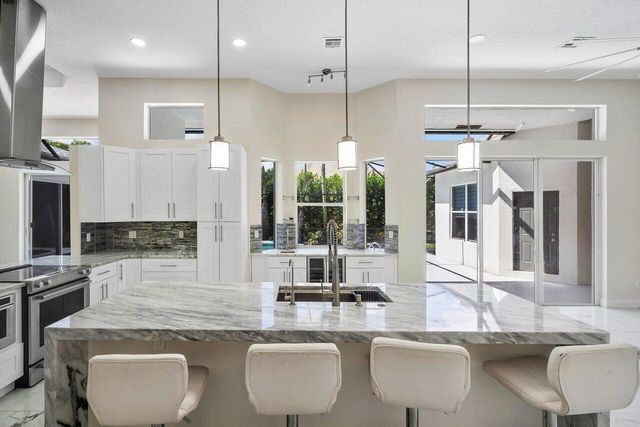 50 Lake Eden Drive, Boynton Beach, FL 33435