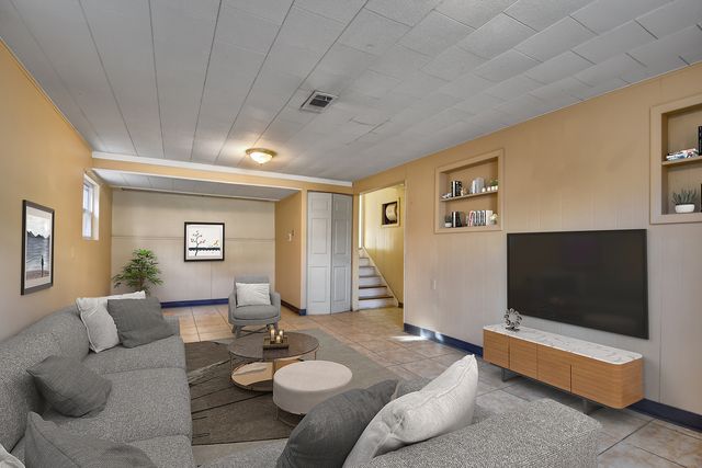 7754 S Mcvicker Avenue, Burbank, IL 60459