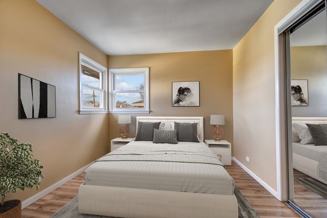 7754 S Mcvicker Avenue, Burbank, IL 60459