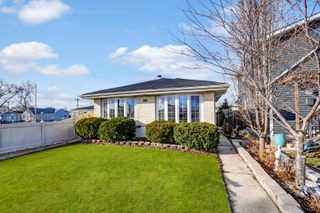 7754 S Mcvicker Avenue, Burbank, IL 60459