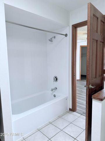 2201 W Union Hills Drive 118, Phoenix, AZ 85027