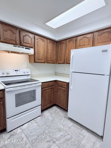 2201 W Union Hills Drive 118, Phoenix, AZ 85027