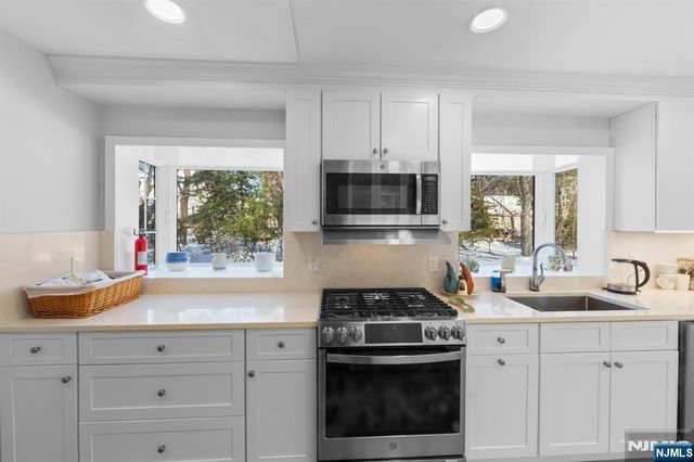 53 Downey Drive, Tenafly, NJ 07670