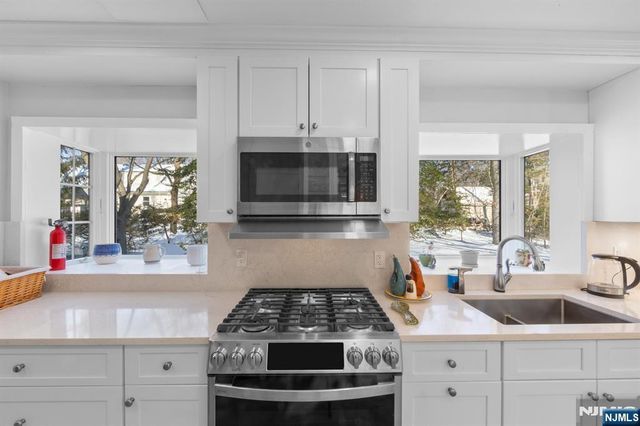 53 Downey Drive, Tenafly, NJ 07670