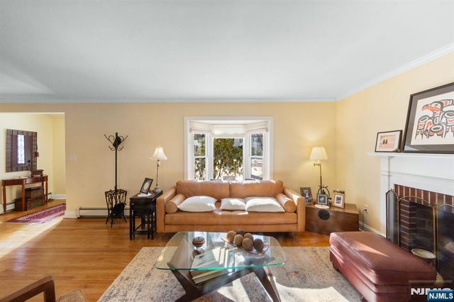 53 Downey Drive, Tenafly, NJ 07670