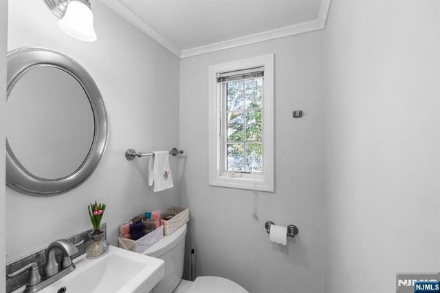 53 Downey Drive, Tenafly, NJ 07670