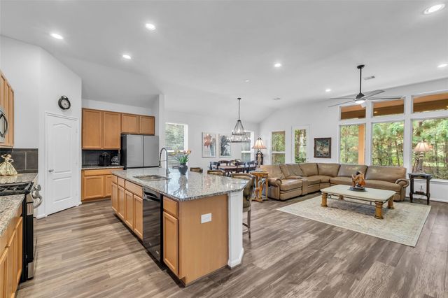 2012 Elkington Circle, Conroe, TX 77304