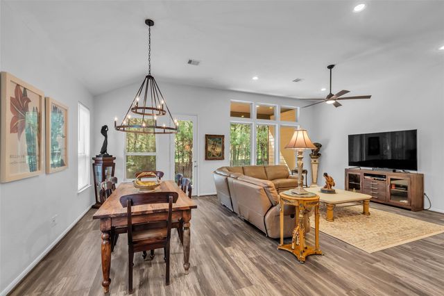 2012 Elkington Circle, Conroe, TX 77304