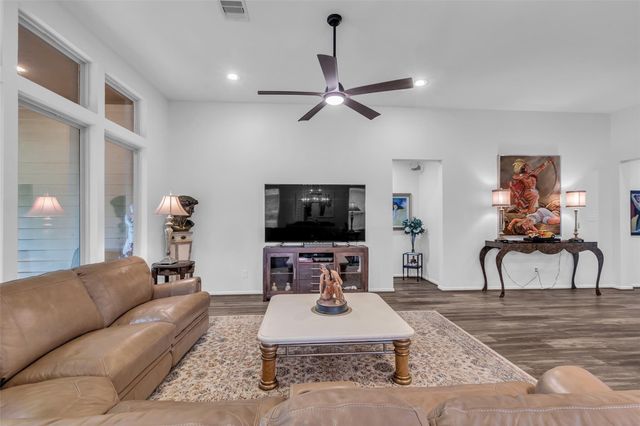 2012 Elkington Circle, Conroe, TX 77304
