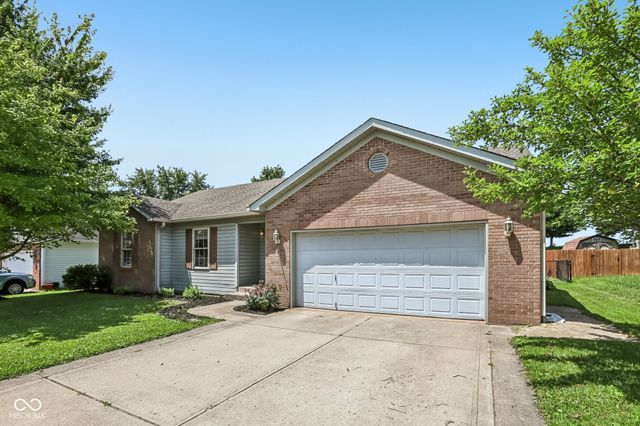 56 Clear Spring Lane, Trafalgar, IN 46181