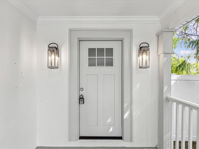 445 33RD AVENUE N, St Petersburg, FL 33704