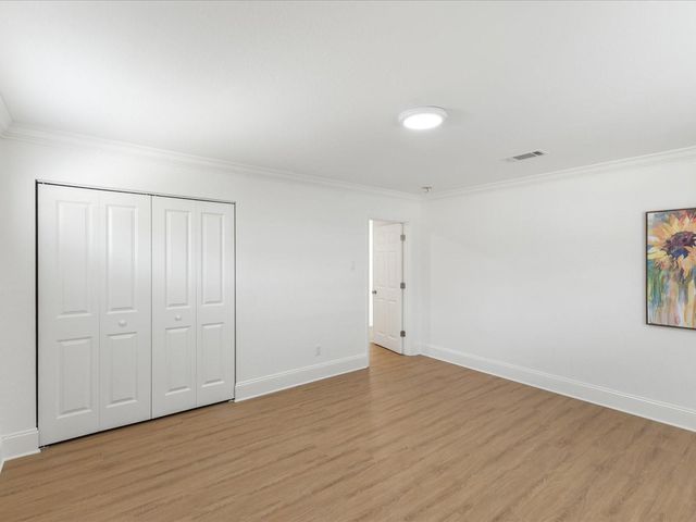 445 33RD AVENUE N, St Petersburg, FL 33704