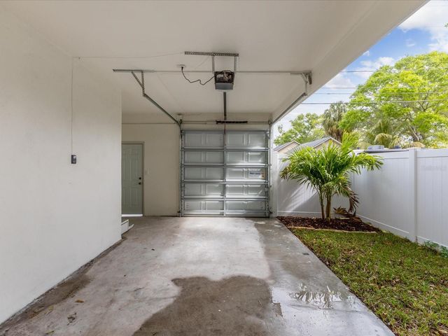 445 33RD AVENUE N, St Petersburg, FL 33704