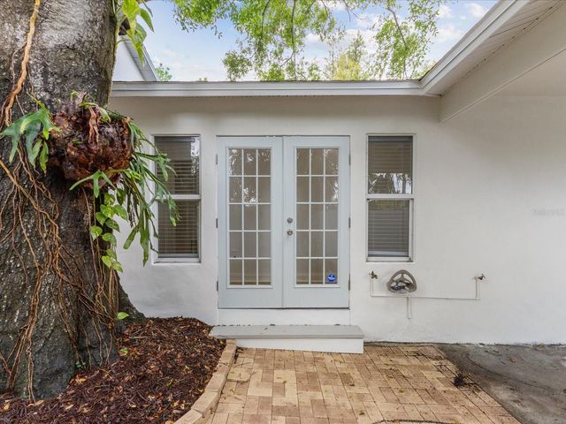 445 33RD AVENUE N, St Petersburg, FL 33704