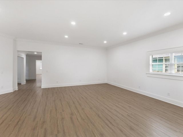 445 33RD AVENUE N, St Petersburg, FL 33704