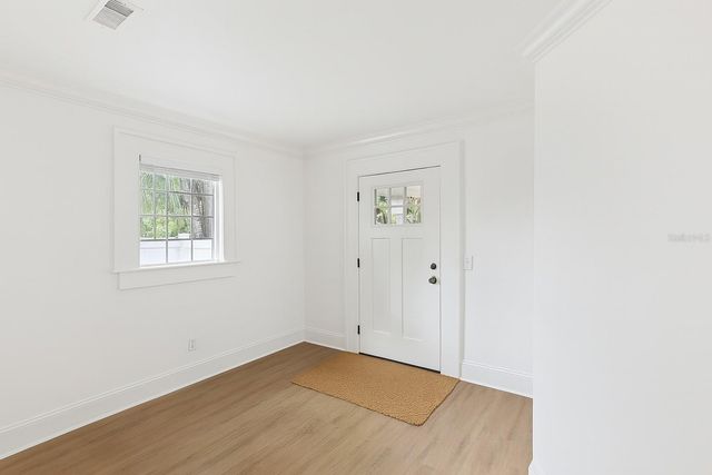 445 33RD AVENUE N, St Petersburg, FL 33704