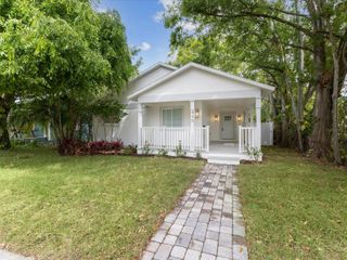 445 33RD AVENUE N, St Petersburg, FL 33704