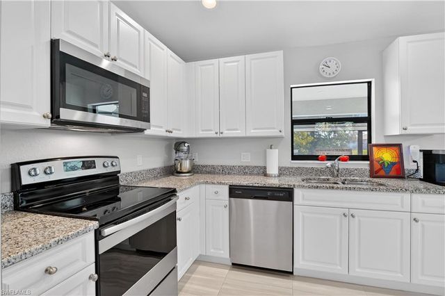 2223 4th CT, Cape Coral, FL 33991