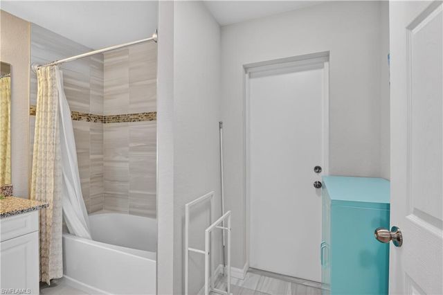 2223 4th CT, Cape Coral, FL 33991