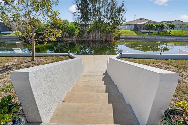 2223 4th CT, Cape Coral, FL 33991