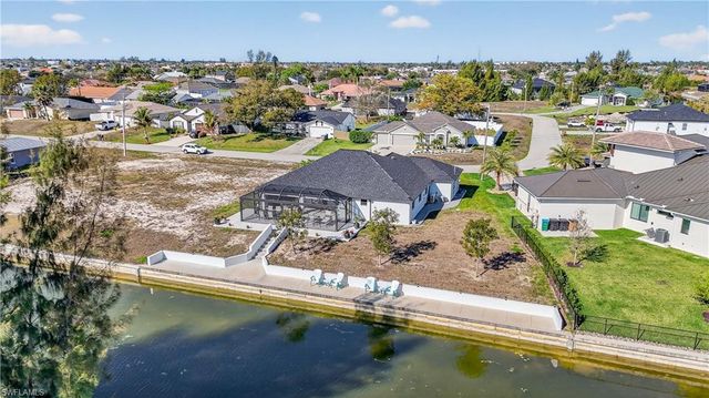 2223 4th CT, Cape Coral, FL 33991