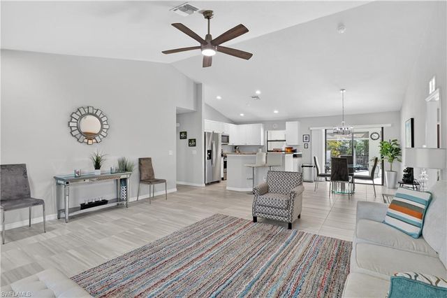 2223 4th CT, Cape Coral, FL 33991