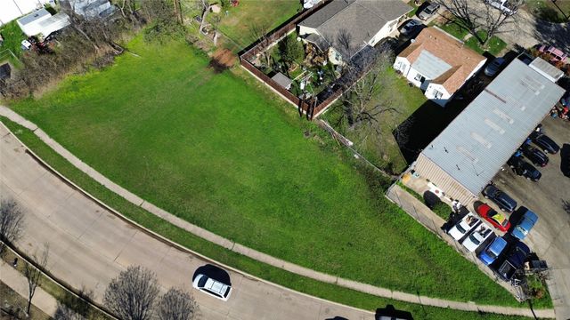 810 Hopkins Street, Garland, TX 75040