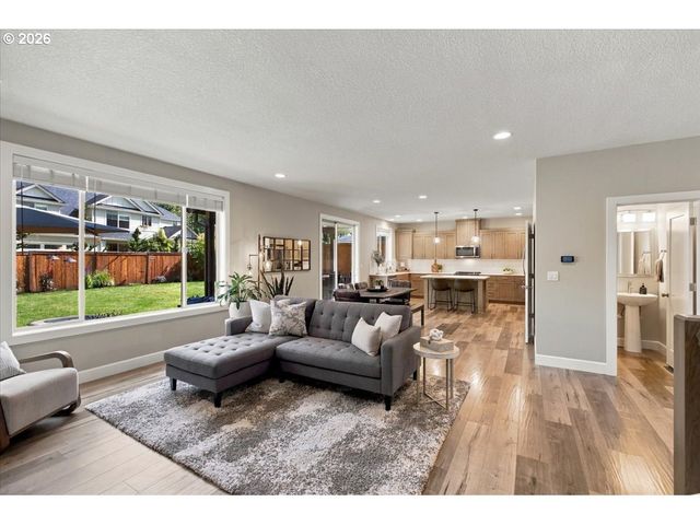 1736 N SWEETGUM St, Canby, OR 97013