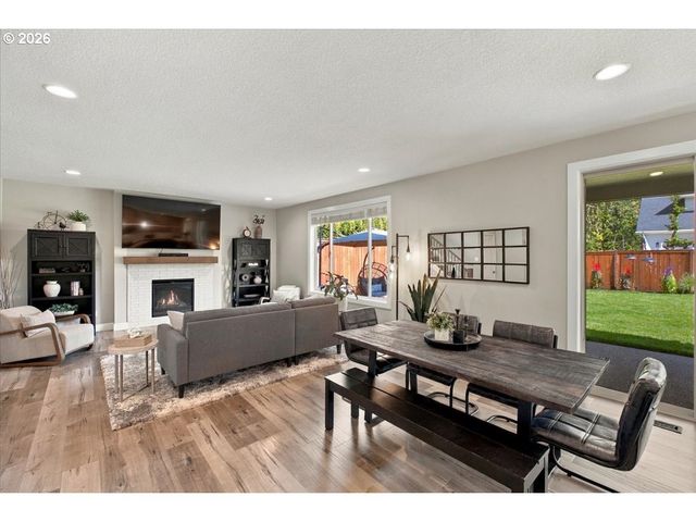 1736 N SWEETGUM St, Canby, OR 97013