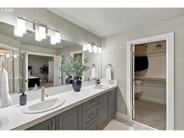 1736 N SWEETGUM St, Canby, OR 97013