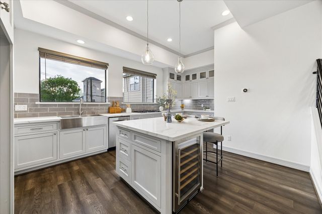 1012 Robin Street, Houston, TX 77019