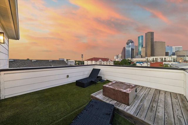 1012 Robin Street, Houston, TX 77019