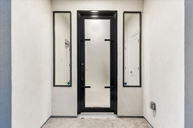 1012 Robin Street, Houston, TX 77019