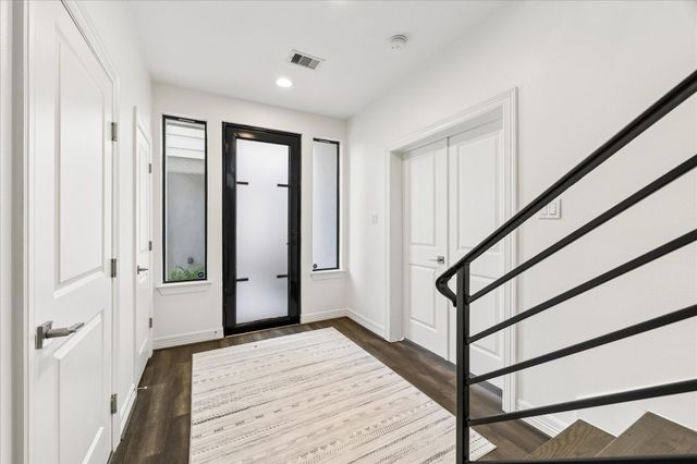 1012 Robin Street, Houston, TX 77019