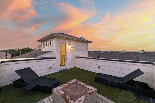 1012 Robin Street, Houston, TX 77019