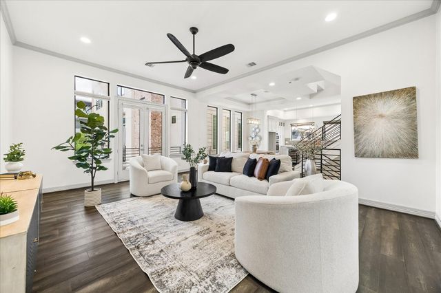 1012 Robin Street, Houston, TX 77019