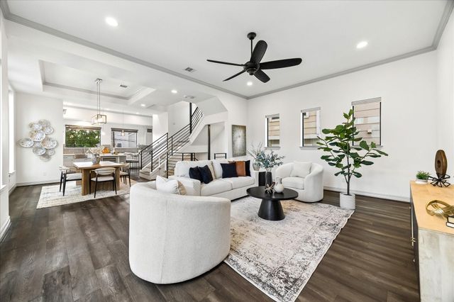 1012 Robin Street, Houston, TX 77019