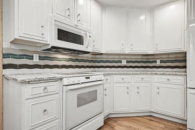 136 Country Club Drive, La Porte, IN 46350
