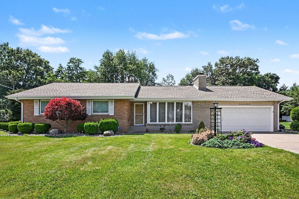 136 Country Club Drive, La Porte, IN 46350