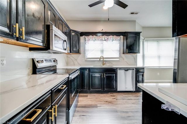 32 Gunter CT, Hampton, VA 23666