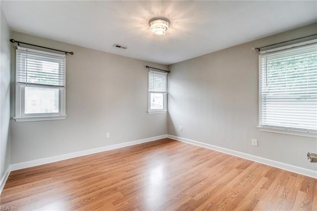 32 Gunter CT, Hampton, VA 23666