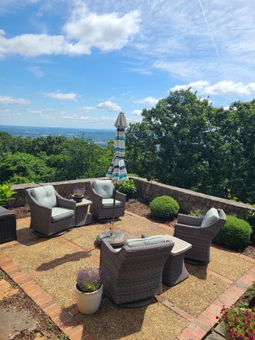 100 Scenic Highway One, Lookout Mountain, TN 37350