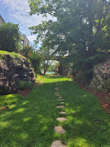 100 Scenic Highway One, Lookout Mountain, TN 37350