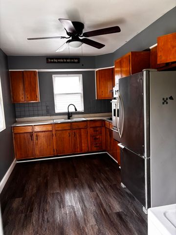 16133 Cambridge Drive, Markham, IL 60428