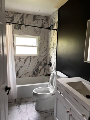 16133 Cambridge Drive, Markham, IL 60428